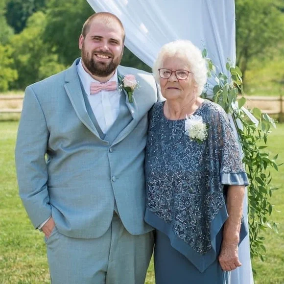 Mother or grandmother of the bride/ groom dress